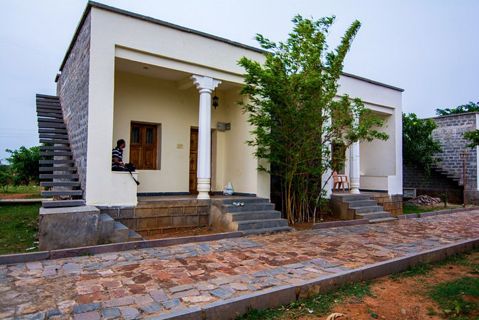 Dormitory Room (8 bedded)